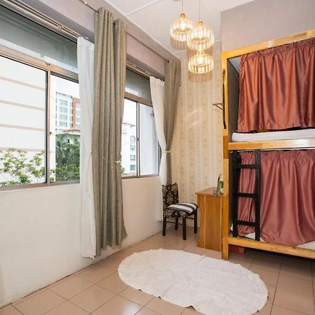 Escape Backpackers Kk Hostel Kota Kinabalu Exterior foto