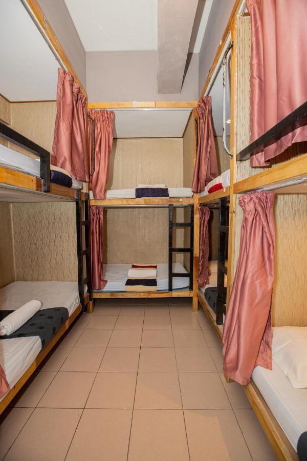 Escape Backpackers Kk Hostel Kota Kinabalu Exterior foto