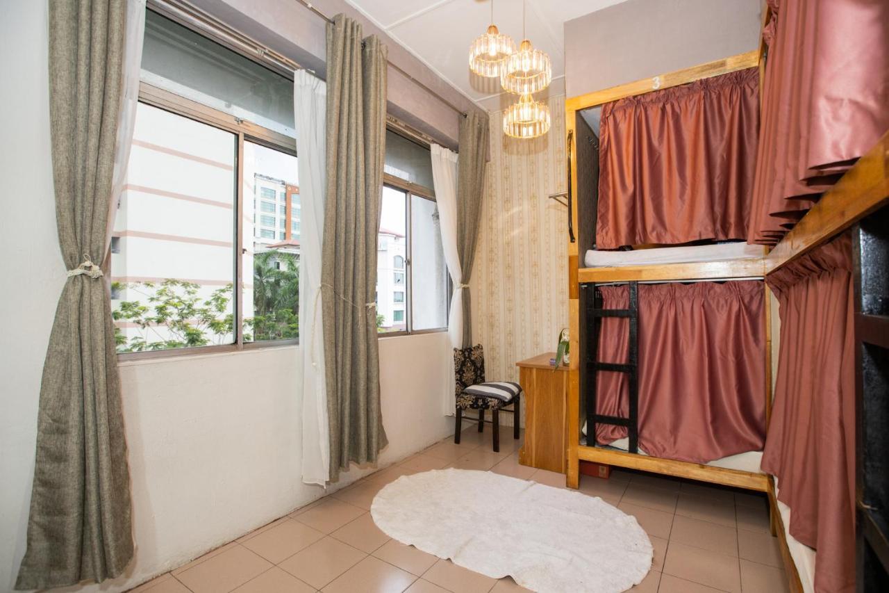 Escape Backpackers Kk Hostel Kota Kinabalu Exterior foto