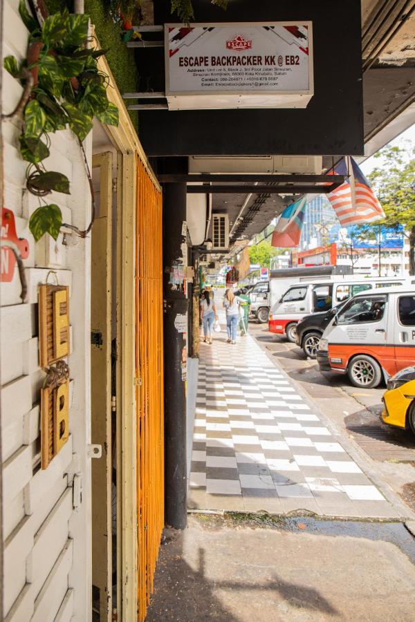Escape Backpackers Kk Hostel Kota Kinabalu Exterior foto